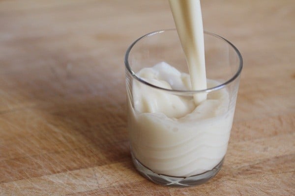 Easy Homemade Oat Milk– Vegan and Gluten-Free