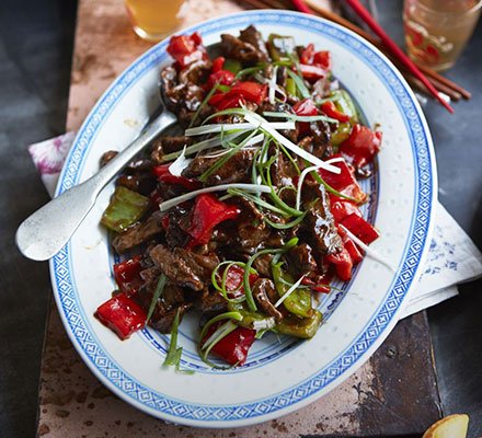 Stir-fried beef with oyster sauce