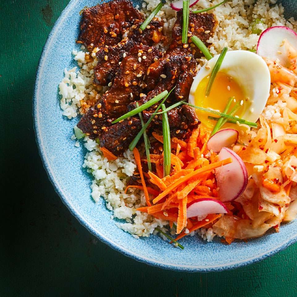Gochujang Steak, Kimchi & Cauliflower Rice Bowls